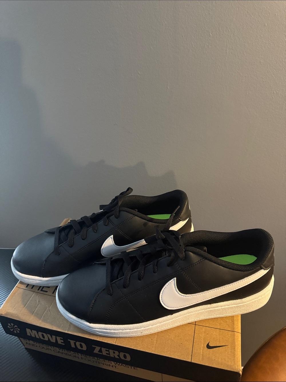 Nike Unisex Court Royale 2 NN Black and White Low-Profile Mens 10/Womens 11.5